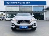 Cần bán gấp Hyundai Santa Fe đời 2015, màu trắng