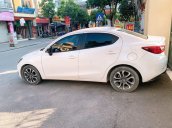 Bán Mazda 2 đời 2017, màu trắng giá cạnh tranh