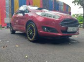 Ford Fiesta 2015 màu đỏ, đi 68 000 km