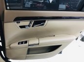 Cần bán Mercedes S300 đời 2010, màu đen