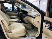 Cần bán Mercedes S300 đời 2010, màu đen