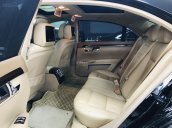 Cần bán Mercedes S300 đời 2010, màu đen