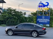 Cần bán xe Volkswagen Passat 1.8 TSI sản xuất 2016, nhập khẩu còn mới