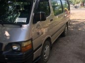 Bán Toyota Hiace sản xuất năm 2004, màu bạc giá cạnh tranh