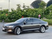 Cần bán xe Volkswagen Passat 1.8 TSI sản xuất 2016, nhập khẩu còn mới