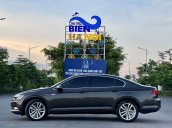 Cần bán xe Volkswagen Passat 1.8 TSI sản xuất 2016, nhập khẩu còn mới