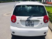 Cần bán gấp Chevrolet Spark 2010, màu trắng còn mới