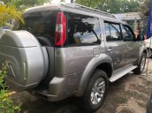 Cần bán Ford Everest sản xuất năm 2013, màu xám