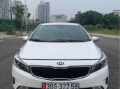 Bán xe Kia Cerato năm sản xuất 2017, màu trắng số sàn