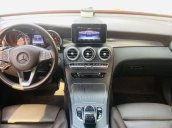 Cần bán gấp Mercedes GLC 300 2016, màu đỏ, giá tốt