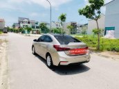 Bán Hyundai Accent đời 2018, màu vàng cát