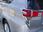 Bán Toyota Innova năm sản xuất 2017, màu xám còn mới