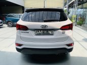 Cần bán Hyundai Santa Fe sản xuất 2018, màu trắng, 950tr