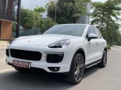 Xe Porsche Cayenne năm sản xuất 2016, nhập khẩu còn mới