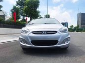 Cần bán lại xe Hyundai Accent sản xuất năm 2015, màu bạc, giá chỉ 355 triệu