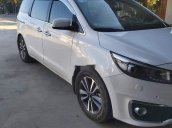 Cần bán Kia Sedona sản xuất năm 2017, màu trắng, xe nhập còn mới