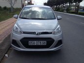 Cần bán gấp Hyundai Grand i10 đời 2015, màu bạc, nhập khẩu 