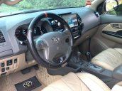 Cần bán lại xe Toyota Fortuner 2013, màu bạc còn mới