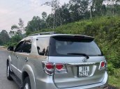 Cần bán lại xe Toyota Fortuner 2013, màu bạc còn mới