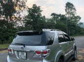 Cần bán lại xe Toyota Fortuner 2013, màu bạc còn mới