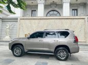 Cần bán Toyota Prado năm sản xuất 2020, màu xám, xe nhập còn mới