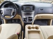 Cần bán gấp Hyundai Starex năm sản xuất 2017, màu xám, nhập khẩu