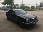 Cần bán xe Mercedes E230 đời 1998, màu đen còn mới