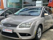 Ford Focus 2009 MT, đổi qua 7 chỗ nên bán, đã được hãng test