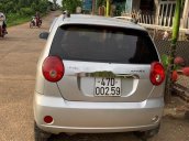 Xe Chevrolet Spark đời 2009, màu bạc số sàn