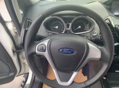 Xe Ford EcoSport Titanium đời 2016, màu trắng