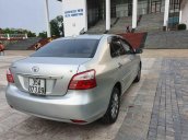 Cần bán gấp Toyota Vios sản xuất năm 2012, màu bạc, giá tốt