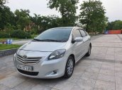 Cần bán gấp Toyota Vios sản xuất năm 2012, màu bạc, giá tốt