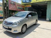 Cần bán lại xe Toyota Innova 2009, màu bạc còn mới, giá 258tr