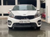 Cần bán Kia Rondo đời 2017, màu trắng, nhập khẩu nguyên chiếc, 425tr