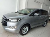 Cần bán gấp Toyota Innova sản xuất 2017 còn mới