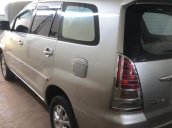 Bán gấp Toyota Innova sản xuất năm 2006, xe gia đình, giá cực tốt