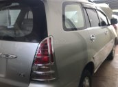 Bán gấp Toyota Innova sản xuất năm 2006, xe gia đình, giá cực tốt