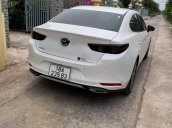 Cần bán xe Mazda 3 sản xuất 2021, màu trắng còn mới, 728tr