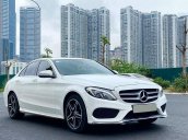 Xe chính chủ bán Mercedes C300 AMG model 2018 hộp số 9 cấp, màu trắng nội thất đỏ sang trọng cá tính, một bầu trời công nghệ