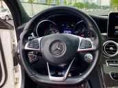 Xe chính chủ bán Mercedes C300 AMG model 2018 hộp số 9 cấp, màu trắng nội thất đỏ sang trọng cá tính, một bầu trời công nghệ