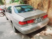 Cần bán xe Toyota Camry năm 2000, giá tốt