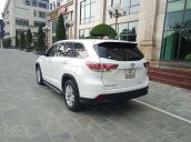 Cần bán gấp Toyota Highlander sản xuất 2016, màu trắng, nhập khẩu