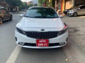 Cần bán Kia Cerato 1.6 MT sản xuất 2017, màu trắng chính chủ, giá tốt