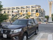 Bán Nissan Navara đời 2016, màu nâu