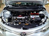 Cần bán Toyota Vios năm 2015, màu bạc, xe nhập 