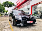 Cần bán gấp Toyota Camry sản xuất năm 2017 còn mới