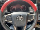 Bán ô tô Toyota Innova 2018, màu bạc xe gia đình