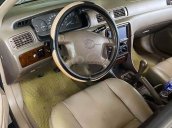 Cần bán gấp Toyota Camry GLi 2.2 đời 2001, màu trắng xe gia đình, giá chỉ 203 triệu