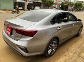 Cần bán xe Kia Cerato sản xuất năm 2019, màu xám còn mới, giá 545tr