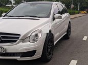 Cần bán lại xe Mercedes R500 sản xuất năm 2005, xe nhập, giá tốt